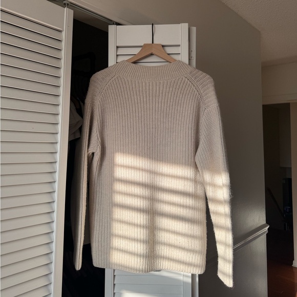 Aritzia Wilfred ‘Belize Sweater’ in Cream - Picture 4 of 8